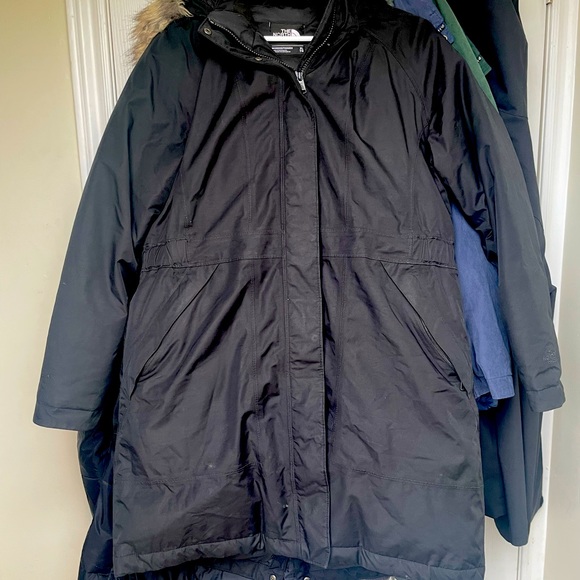 XL North Face Winter Parka - Picture 1 of 4